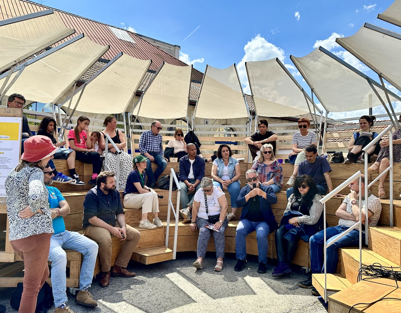 fr Journée de la démocratie permanente à La Cité Bleue